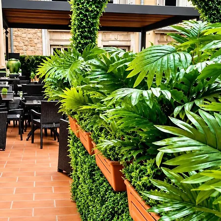 Acomodação com café da manhã  Medea 4*